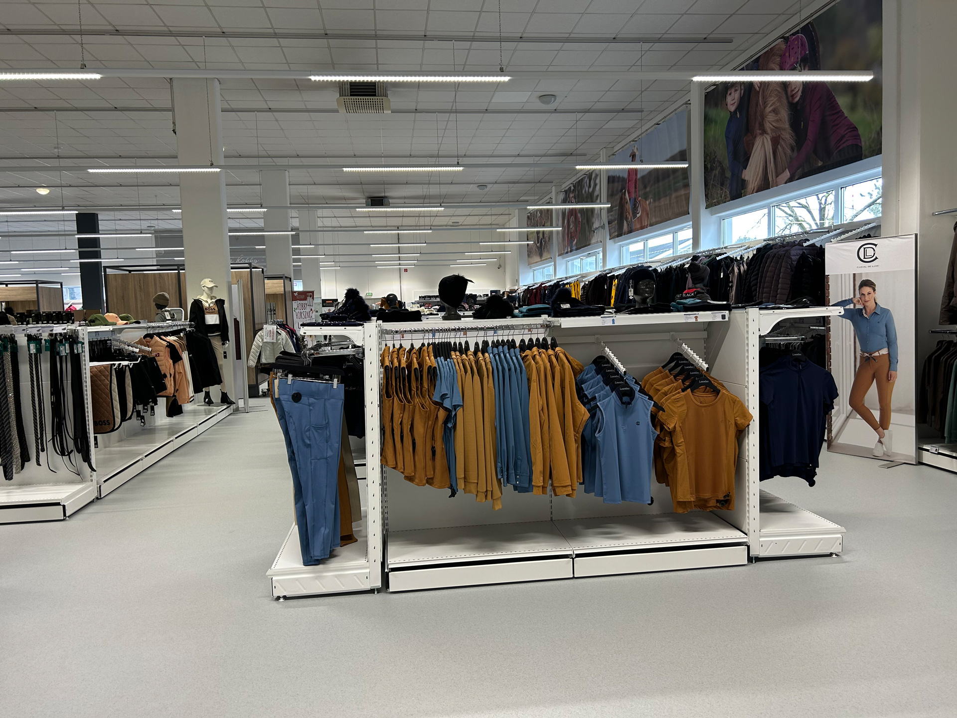 Most branches are about 2,000 m² in size, which can make finding optimal locations difficult