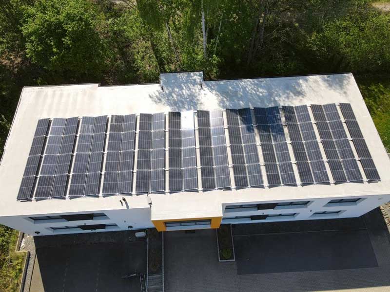 Instalación de Sycat PV en el edificio de la empresa