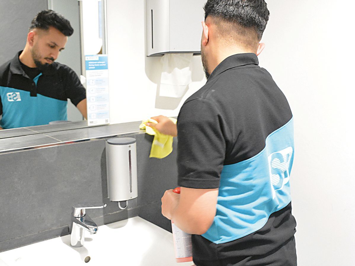 SB PROFESSIONAL CLEANING GMBH Nettoyage sanitaire