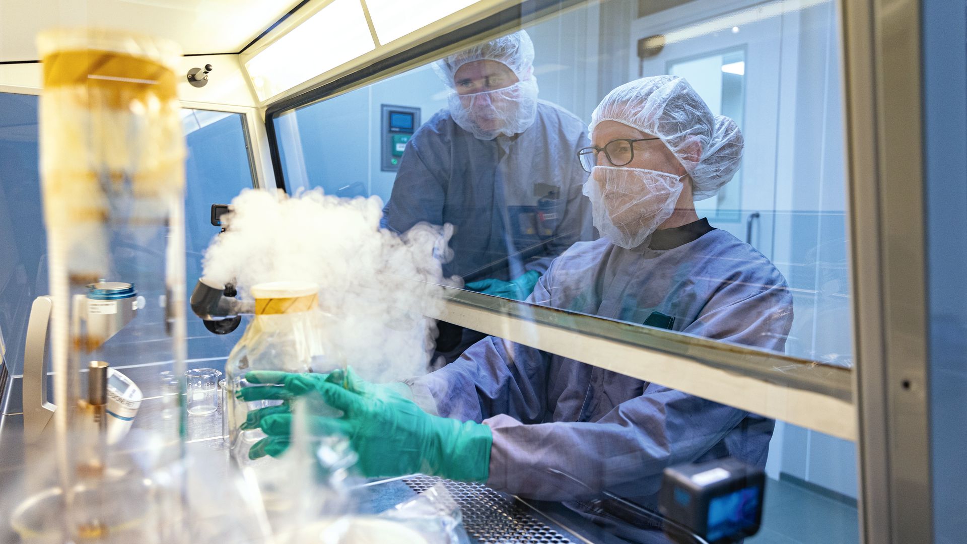 Expertise en salles blanches chez LTECH : tests complets et validation de HVAC assurent la conformité GMP, avec des services FAT/SAT et des tests en opération dans les environnements de classe C et D