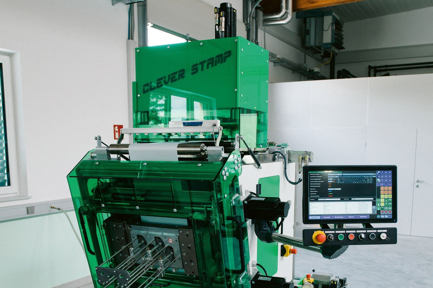 Eigenes Produkt: Folienstanzmaschine