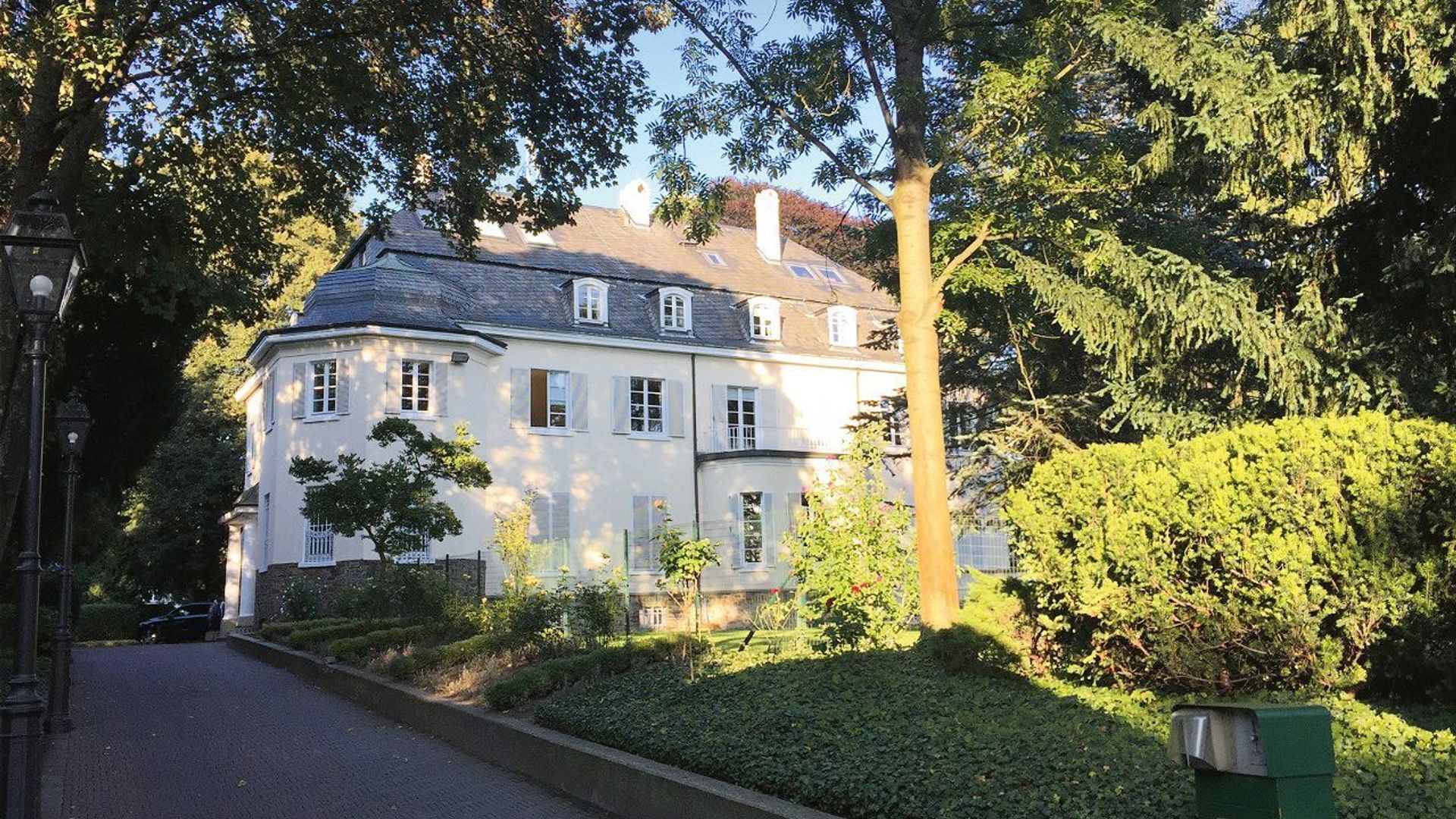 GLOBAL-FINANZ AG Viertelmillion Kunden